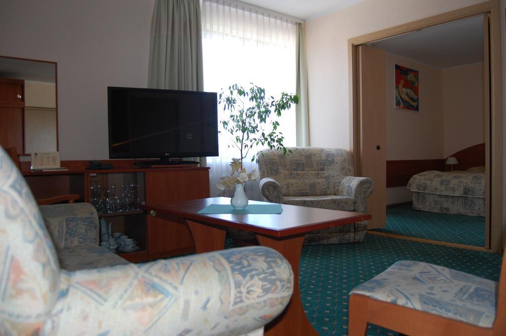 Hotel Wodnik Леба Экстерьер фото