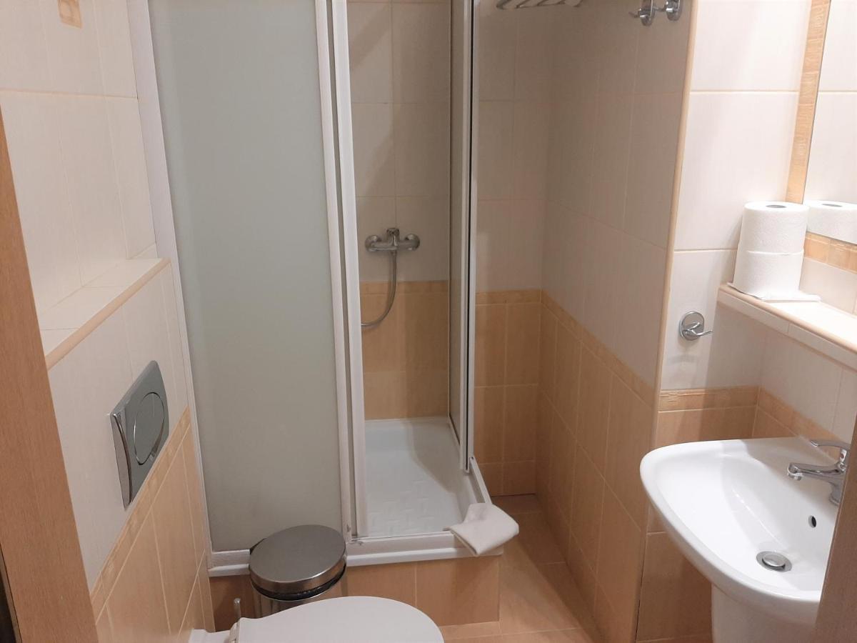 Hotel Wodnik Леба Экстерьер фото