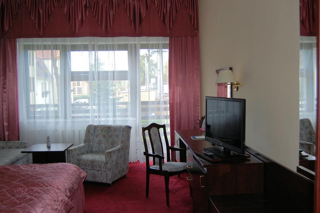 Hotel Wodnik Леба Экстерьер фото
