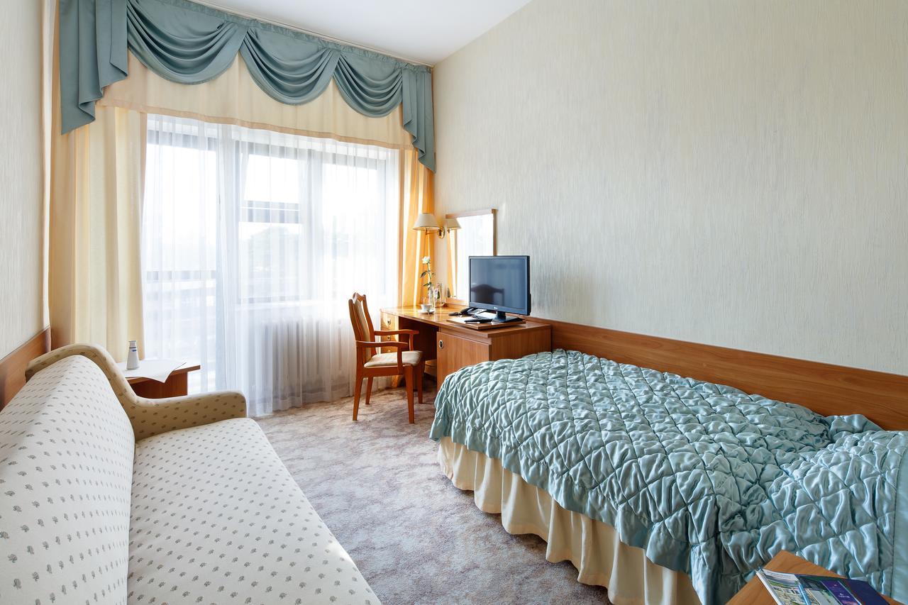Hotel Wodnik Леба Экстерьер фото