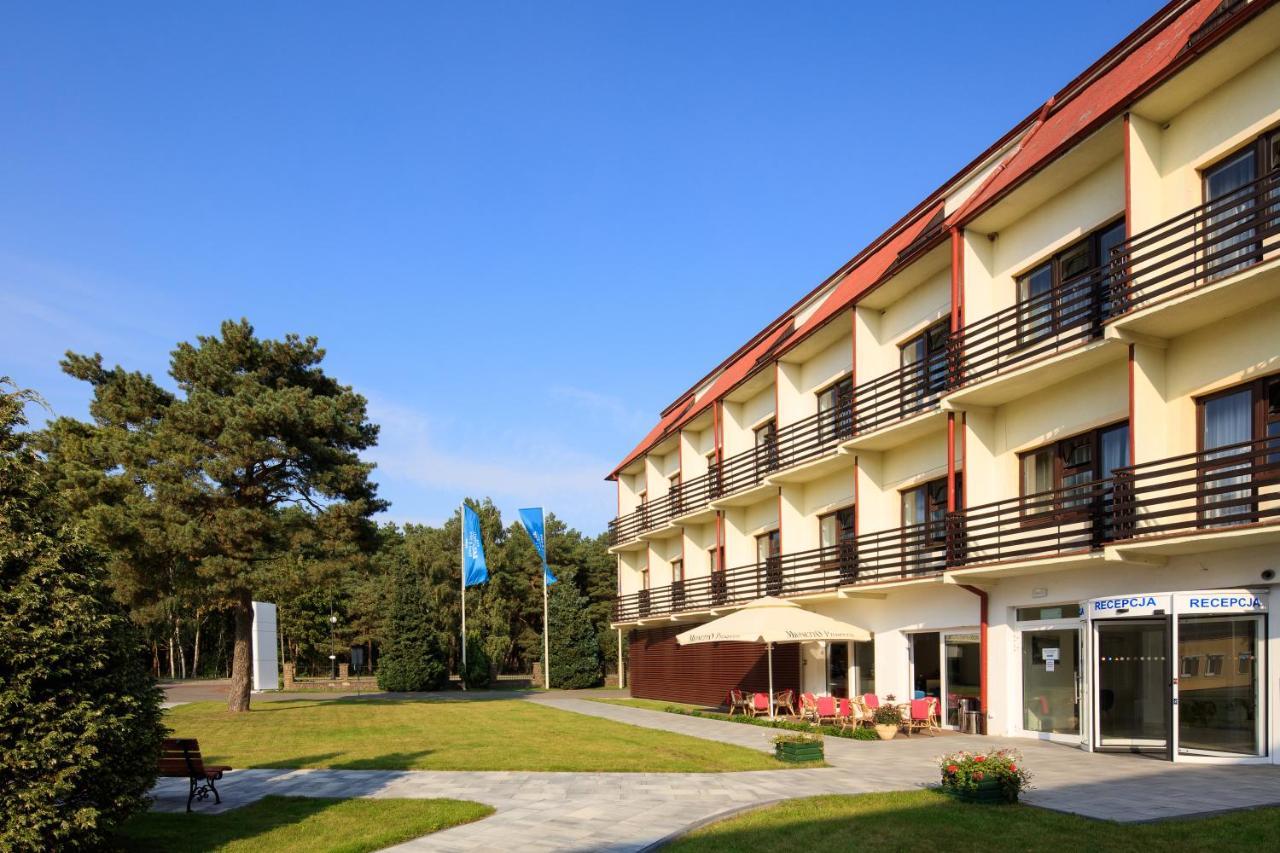 Hotel Wodnik Леба Экстерьер фото